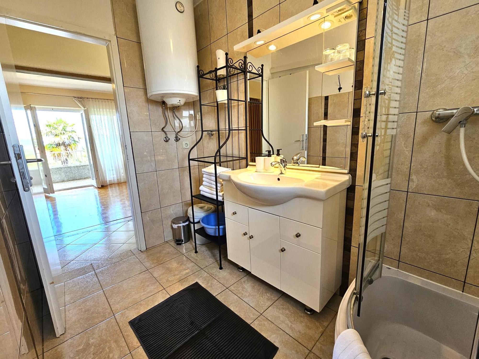 Apartment Mirko Malinska Buitenkant foto