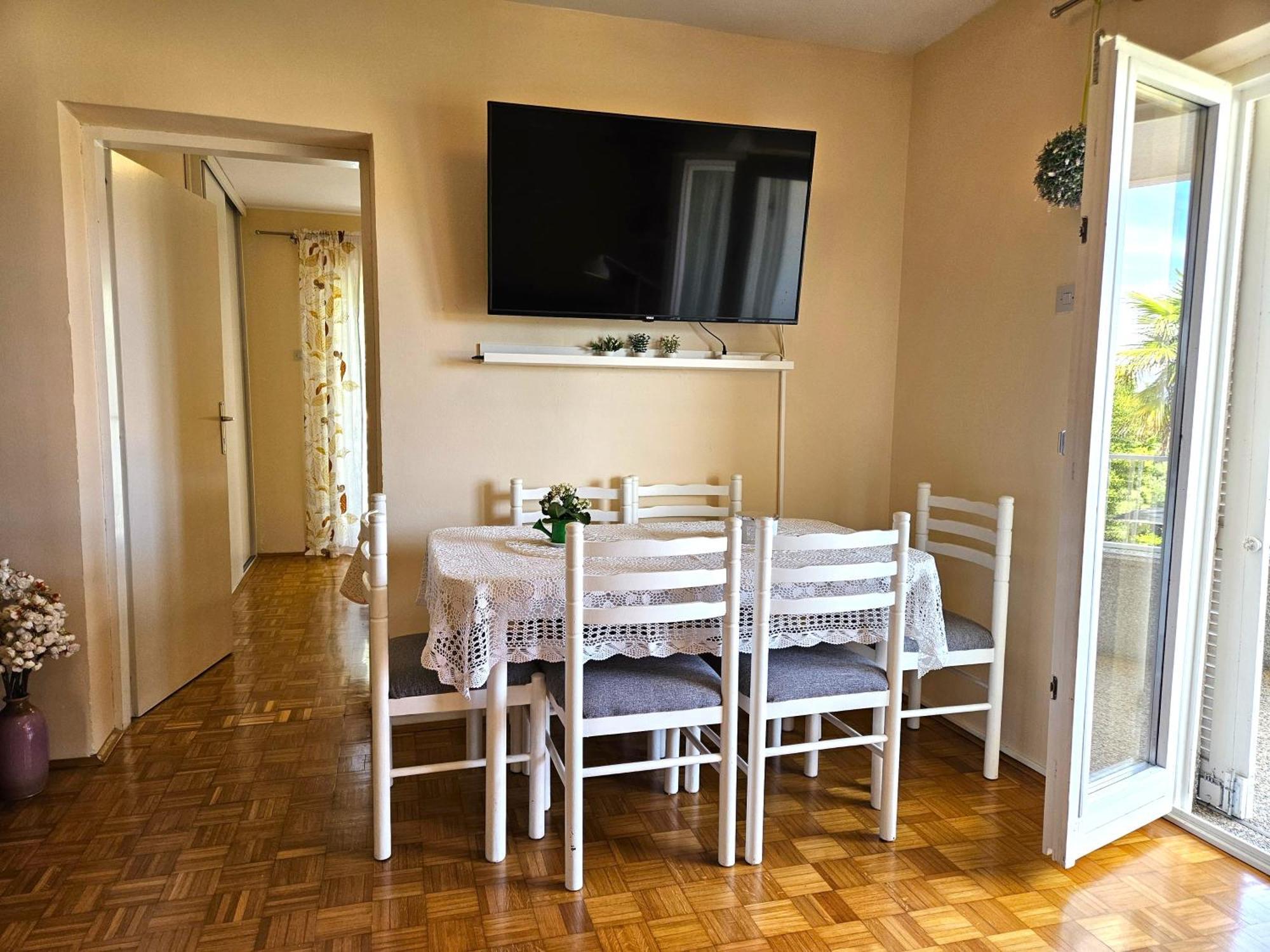Apartment Mirko Malinska Buitenkant foto
